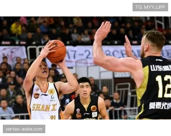 斯科拉篮下强攻拉开内线对比 提升球队终结效率